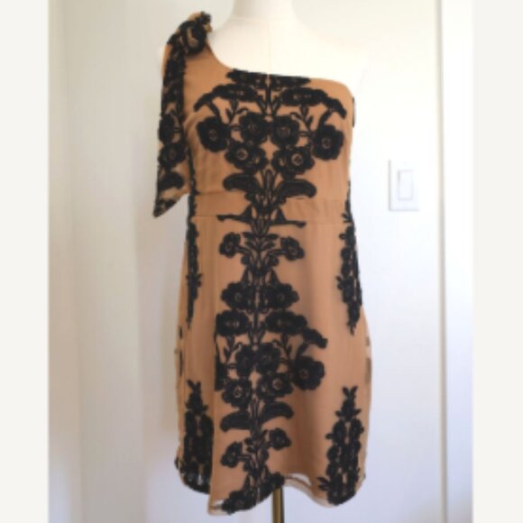 BNWT For Love & Lemons Temecula Black One Shoulder Dress - Picture 3 of 5